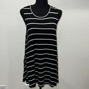 Black and white stripe sleeveless flowy dress